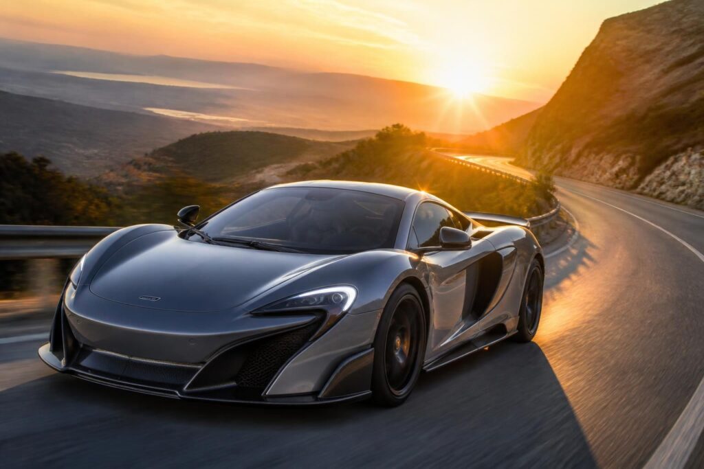 675 McLaren : le coupé qui redéfinit la performance sportive