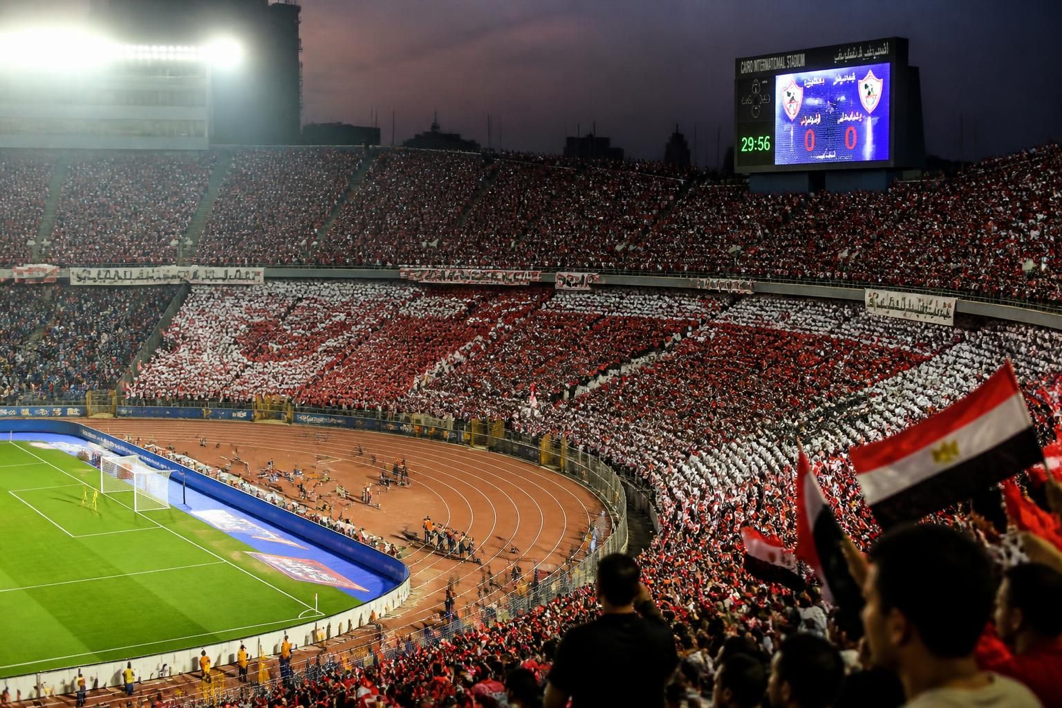 découvrez comment le football égyptien ravive une passion nouvelle à travers toute l'afrique, inspirant joueurs et fans avec son talent et son histoire unique.