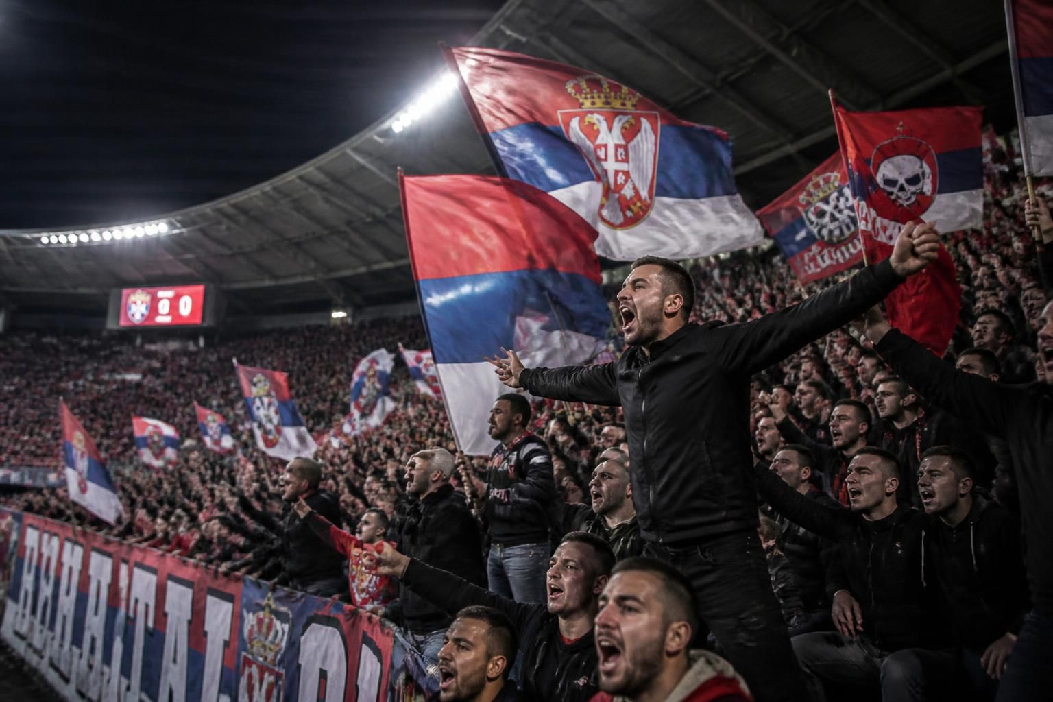 découvrez comment l'équipe nationale de football de serbie s'impose avec succès sur la scène européenne grâce à ses performances remarquables et sa stratégie gagnante.